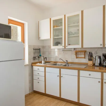 Maximilian Apartamento Grebaštica