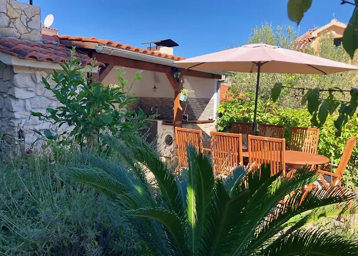 Maximilian Apartmán *