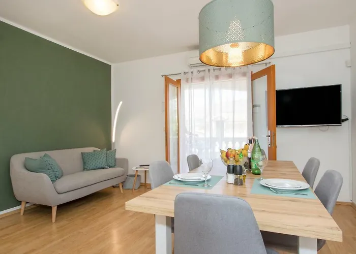 Maximilian Apartmán *